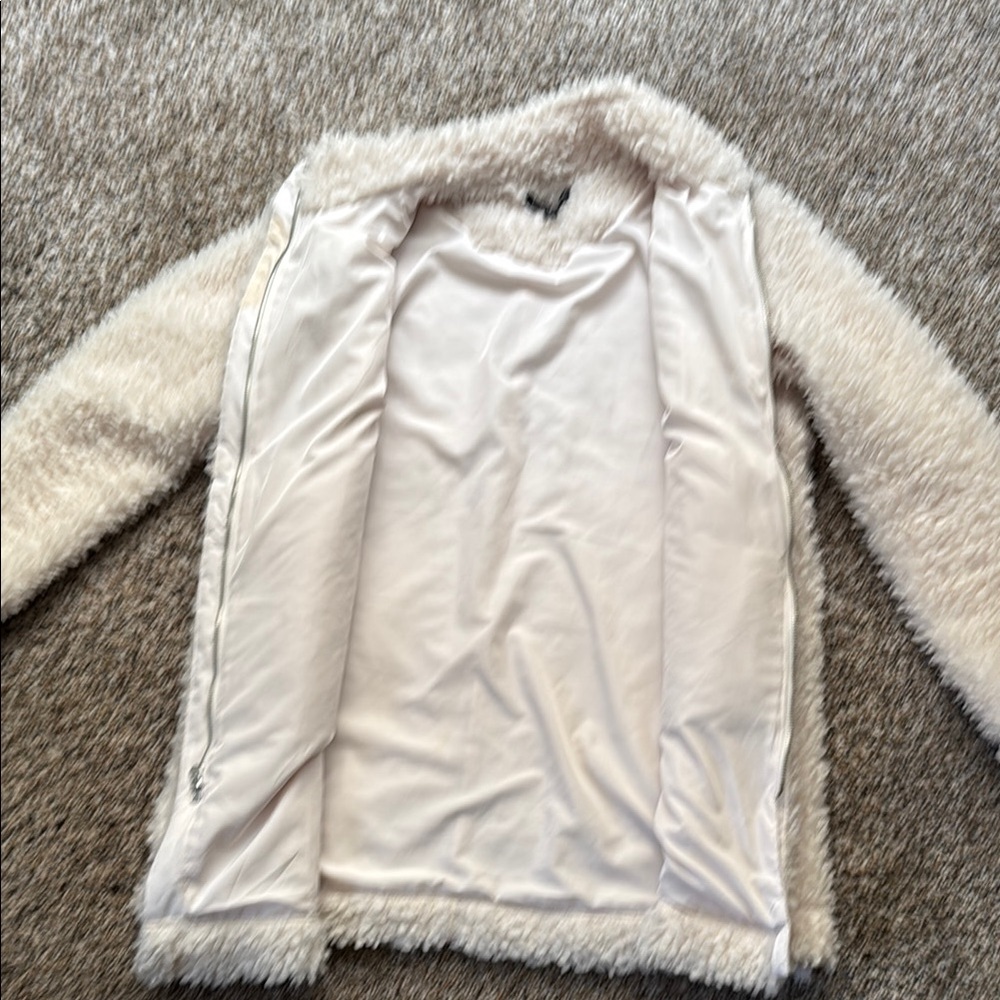 Cozy Cream Jacket - Picture 3 of 4